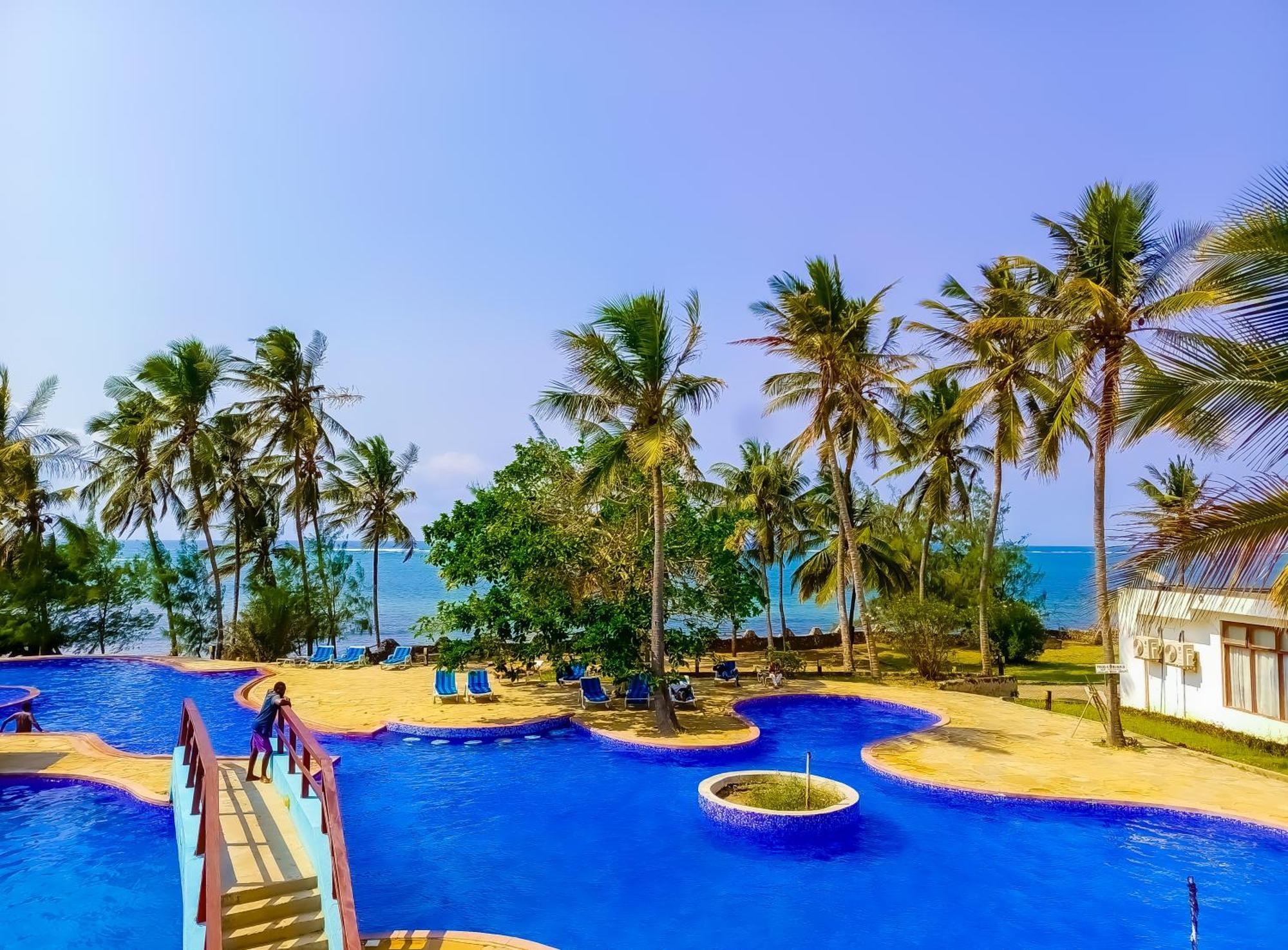 Ivory Beachfront Stays Mombaça Exterior foto