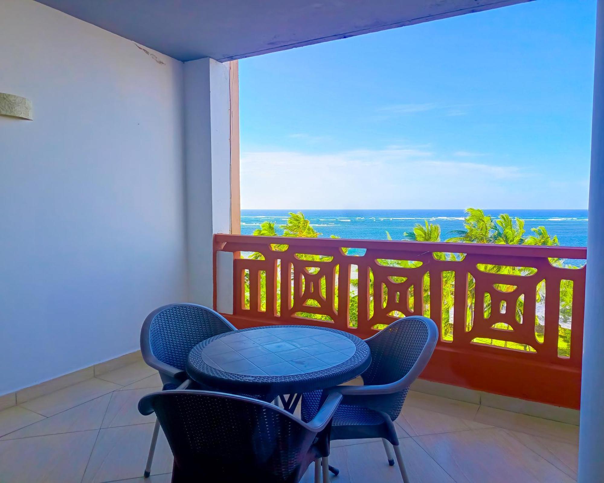 Ivory Beachfront Stays Mombaça Exterior foto