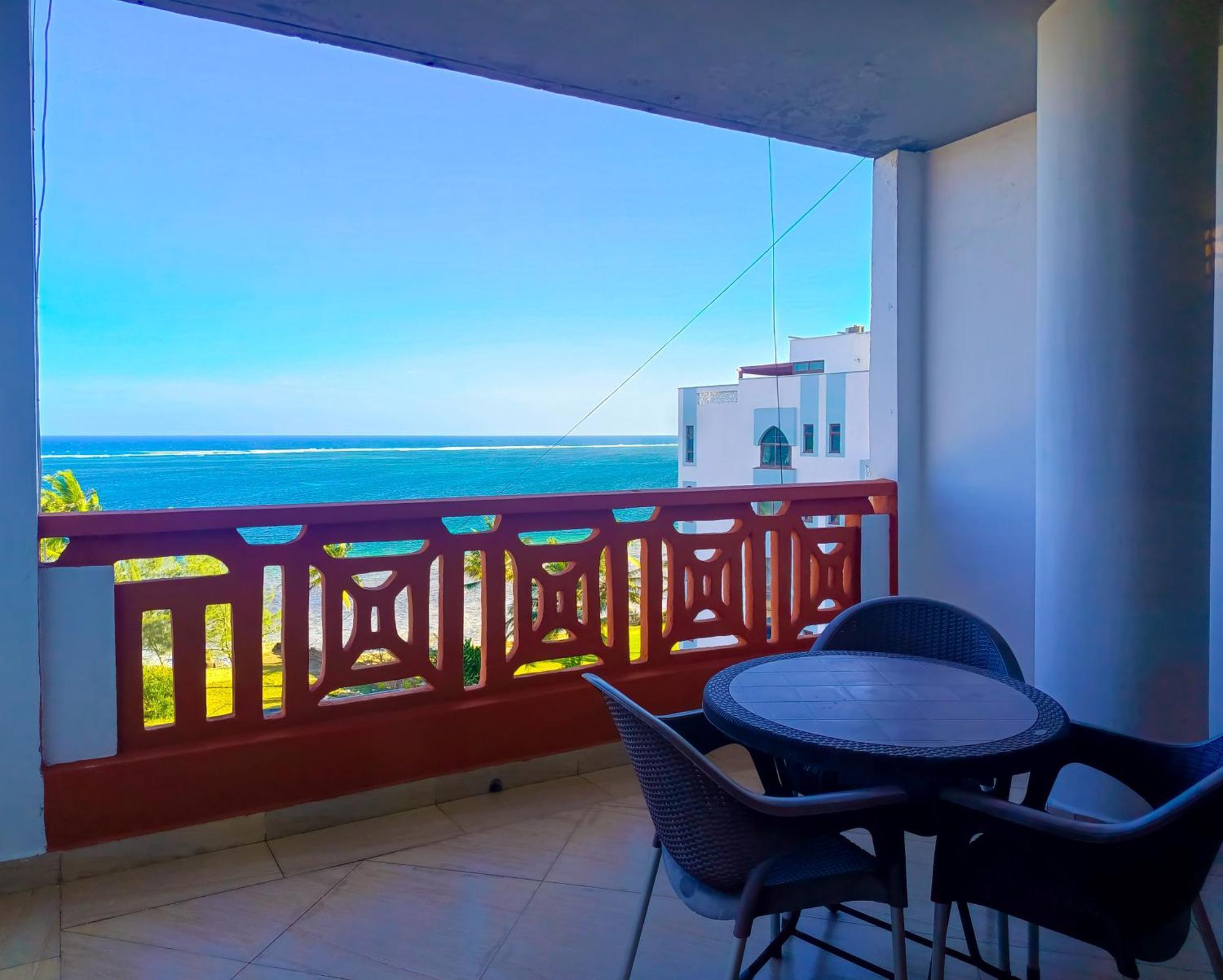 Ivory Beachfront Stays Mombaça Exterior foto